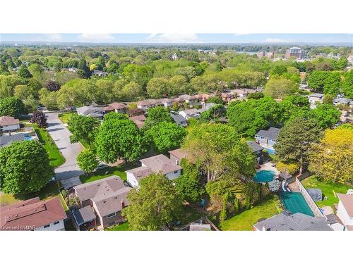 35 Fairington Crescent, St. Catharines, ON - Outdoor With View