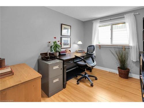 8 Kilkenny Drive, St. Catharines, ON - Indoor Photo Showing Office