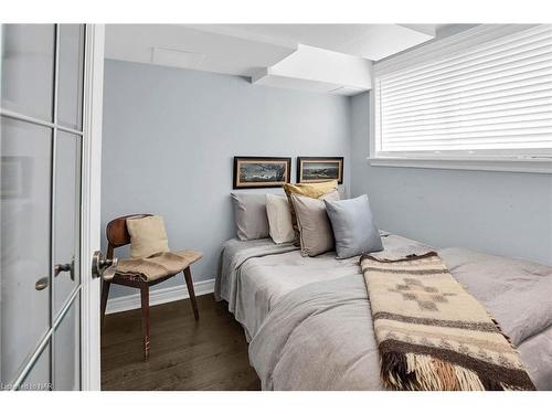 8 Kilkenny Drive, St. Catharines, ON - Indoor Photo Showing Bedroom