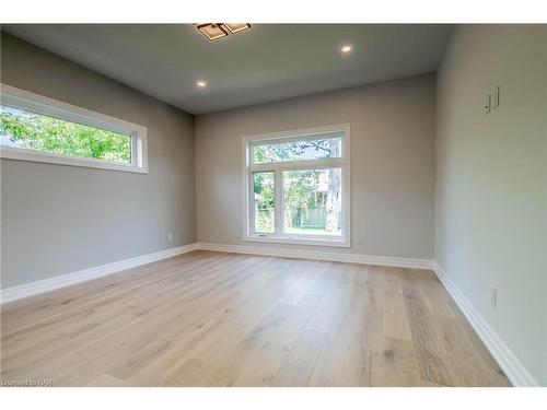 45A Lakeshore Road, St. Catharines, ON - Indoor Photo Showing Other Room