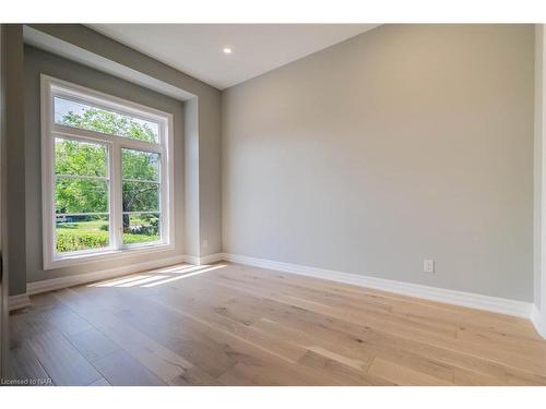 45A Lakeshore Road, St. Catharines, ON - Indoor Photo Showing Other Room