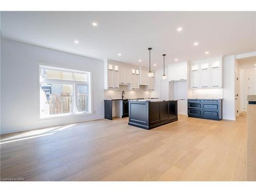 45C Lakeshore Road, St. Catharines, ON - Indoor Photo Showing Kitchen With Upgraded Kitchen