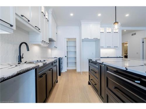 45C Lakeshore Road, St. Catharines, ON - Indoor Photo Showing Kitchen With Upgraded Kitchen