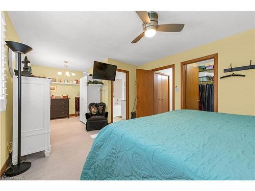 19-2720 Mewburn Road, Niagara Falls, ON - Indoor Photo Showing Bedroom