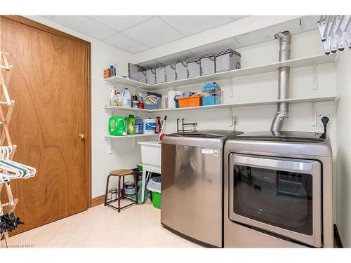 19-2720 Mewburn Road, Niagara Falls, ON - Indoor Photo Showing Laundry Room