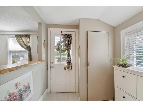 18 Rose Street, St. Catharines, ON - Indoor Photo Showing Other Room