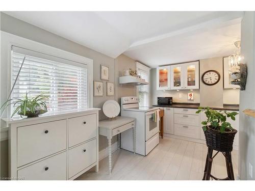 18 Rose Street, St. Catharines, ON - Indoor Photo Showing Laundry Room