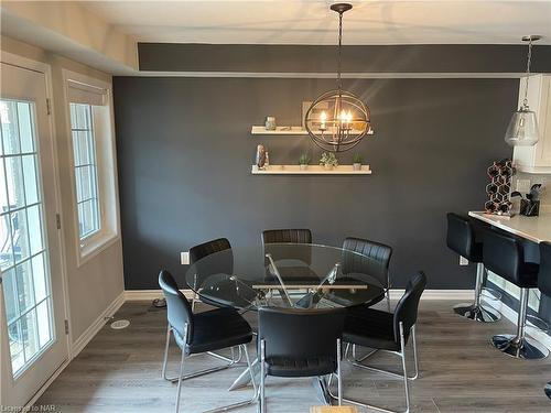 61-22 Spring Creek Drive, Waterdown, ON - Indoor Photo Showing Dining Room