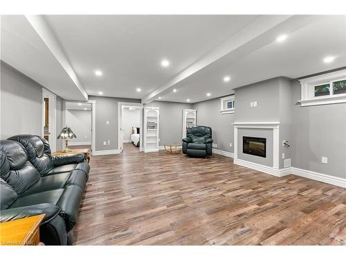 7949 Grossi Court, Niagara Falls, ON - Indoor With Fireplace