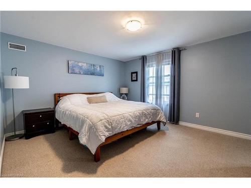 13 Violet Street, St. Catharines, ON - Indoor Photo Showing Bedroom