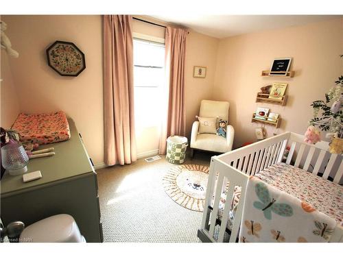 13 Violet Street, St. Catharines, ON - Indoor Photo Showing Bedroom