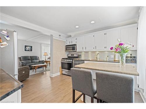 45 Ivy Avenue, St. Catharines, ON - Indoor Photo Showing Kitchen