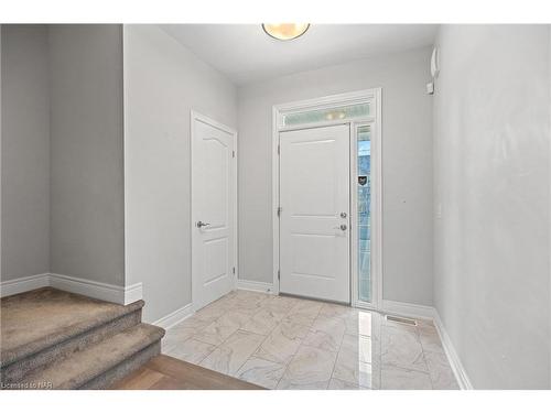 21 Marshall Lane, St. Catharines, ON - Indoor Photo Showing Other Room