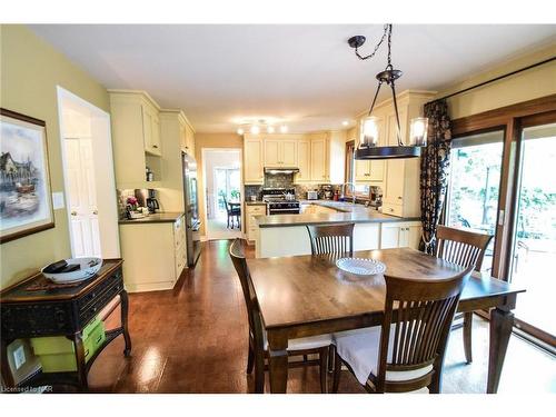 66 Port Master Drive, St. Catharines, ON - Indoor Photo Showing Dining Room