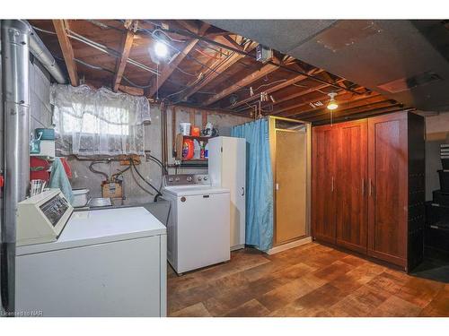 66 Summit Avenue, Welland, ON - Indoor Photo Showing Laundry Room