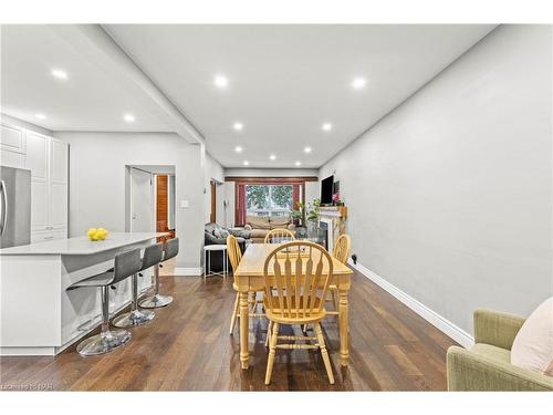 138 Balmoral Avenue N, Hamilton, ON - Indoor Photo Showing Dining Room