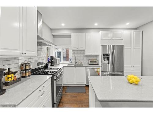 138 Balmoral Avenue N, Hamilton, ON - Indoor Photo Showing Kitchen With Stainless Steel Kitchen With Double Sink With Upgraded Kitchen