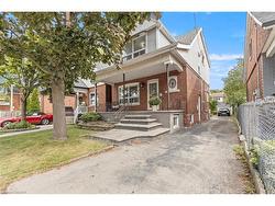 138 Balmoral Avenue N Hamilton, ON L8L 7R6