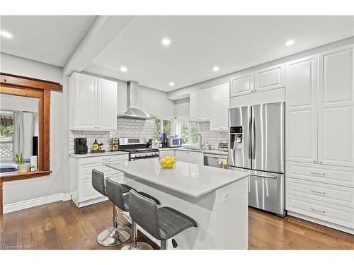 138 Balmoral Avenue N, Hamilton, ON - Indoor Photo Showing Kitchen With Stainless Steel Kitchen With Upgraded Kitchen