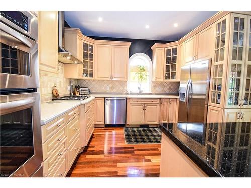 55 Highland Avenue, St. Catharines, ON - Indoor Photo Showing Kitchen