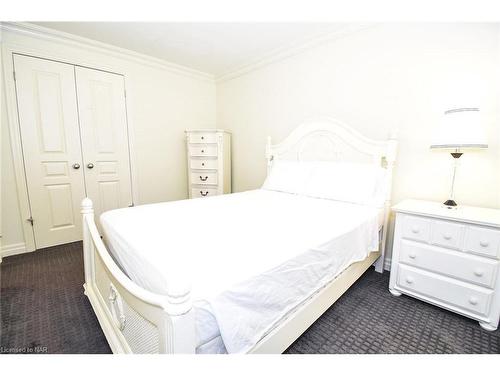 55 Highland Avenue, St. Catharines, ON - Indoor Photo Showing Bedroom