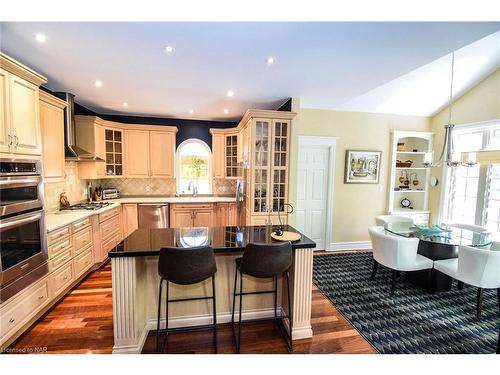 55 Highland Avenue, St. Catharines, ON - Indoor Photo Showing Kitchen With Upgraded Kitchen