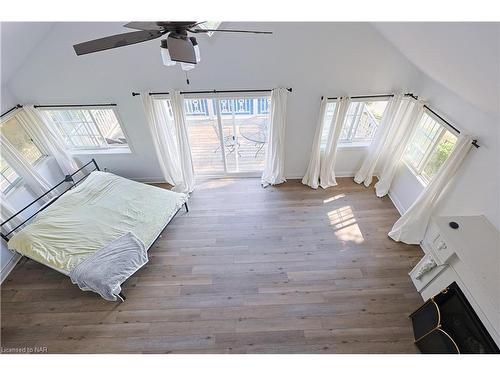 532 Ridgeway Road, Fort Erie, ON - Indoor Photo Showing Bedroom