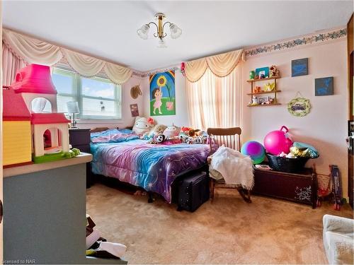 236 Plymouth Road, Welland, ON - Indoor Photo Showing Bedroom