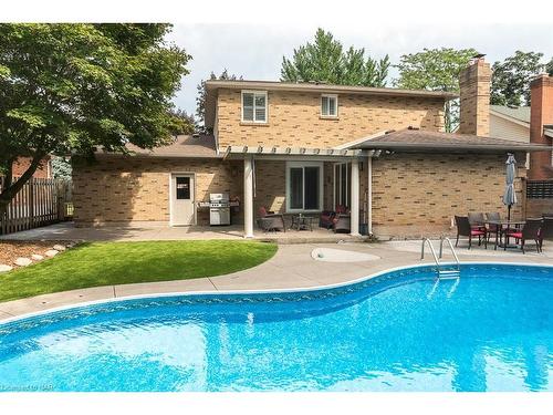 46 Millbridge Cres Crescent, Fonthill, ON - Outdoor With In Ground Pool