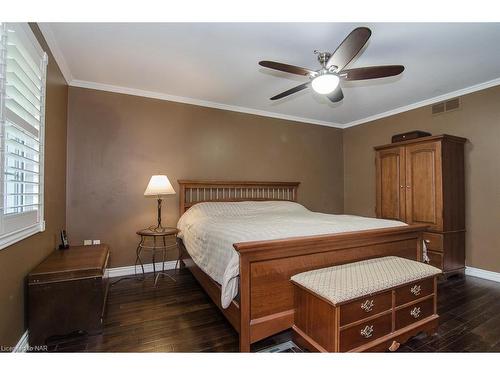 46 Millbridge Cres Crescent, Fonthill, ON - Indoor Photo Showing Bedroom