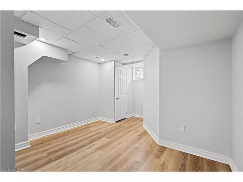 25 Sherbourne Street, St. Catharines, ON - Indoor Photo Showing Other Room