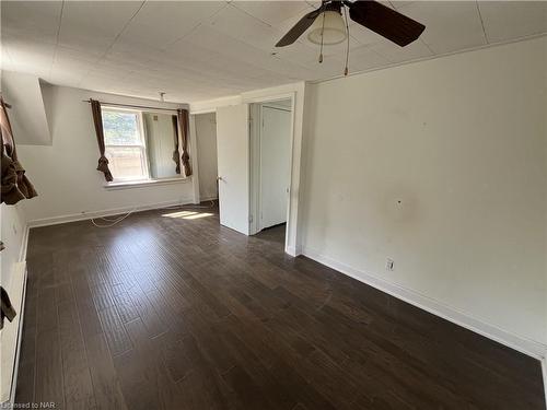 154 Park Street, Ridgeway, ON - Indoor Photo Showing Bathroom