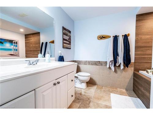 3328 Dustan Street, Vineland Station, ON - Indoor Photo Showing Bathroom