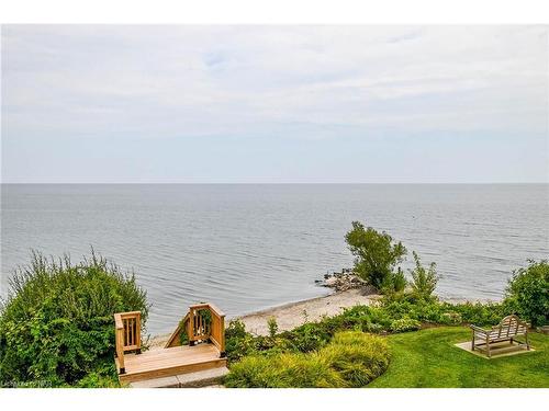 3328 Dustan Street, Vineland Station, ON - Outdoor With Body Of Water With View