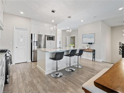 110 North Valley Drive, Welland, ON - Indoor Photo Showing Kitchen With Stainless Steel Kitchen With Upgraded Kitchen