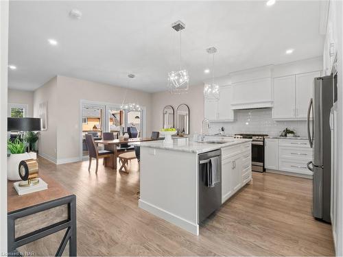 110 North Valley Drive, Welland, ON - Indoor Photo Showing Kitchen With Stainless Steel Kitchen With Upgraded Kitchen