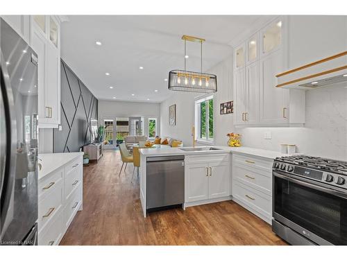 376 Concession 3Rd Road, St. Davids, ON - Indoor Photo Showing Kitchen With Upgraded Kitchen