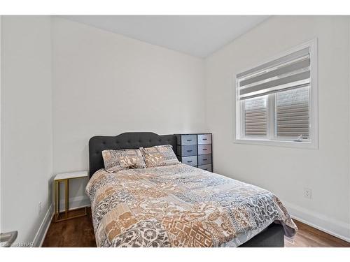 376 Concession 3Rd Road, St. Davids, ON - Indoor Photo Showing Bedroom