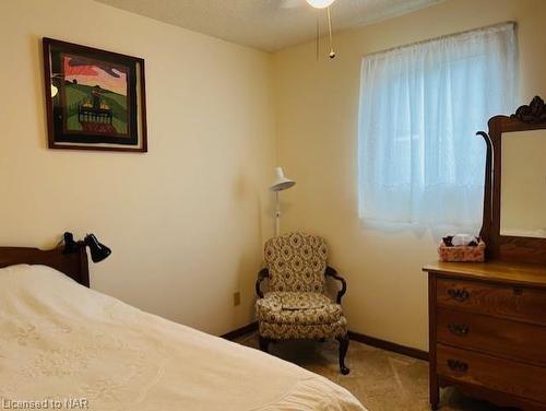 3284 Tramore Crescent, Niagara Falls, ON - Indoor Photo Showing Bedroom