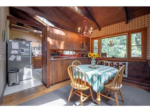 4479 Erie Road, Ridgeway, ON - Indoor Photo Showing Dining Room