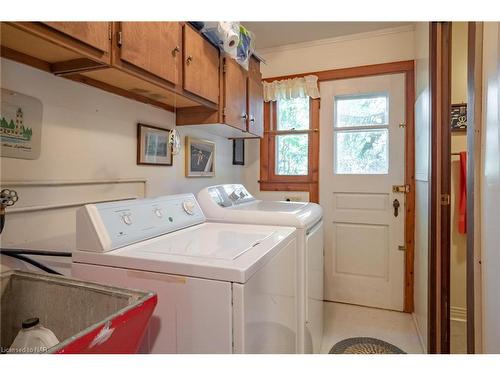 4479 Erie Road, Ridgeway, ON - Indoor Photo Showing Laundry Room