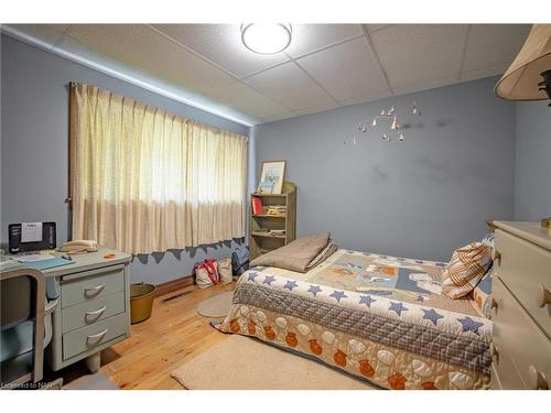 4479 Erie Road, Ridgeway, ON - Indoor Photo Showing Bedroom