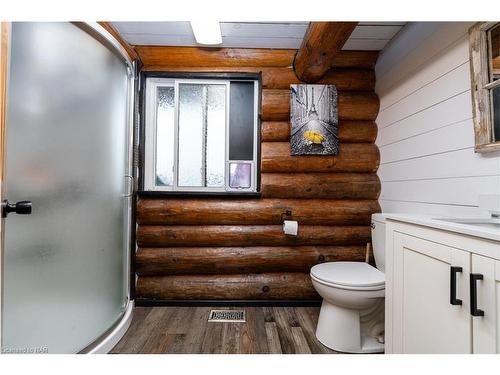 1622 Bertie Street, Fort Erie, ON - Indoor Photo Showing Bathroom