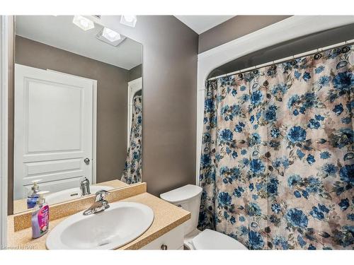 12 Flynn Court, St. Catharines, ON - Indoor Photo Showing Bathroom