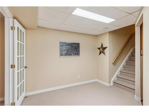 12 Flynn Court, St. Catharines, ON - Indoor Photo Showing Other Room