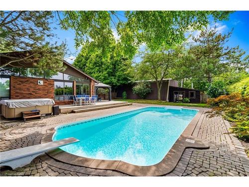 404 Line 2 Road, Niagara-On-The-Lake, ON - Outdoor With In Ground Pool With Deck Patio Veranda With Backyard