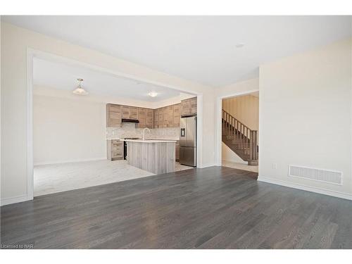 71 Sun Haven Lane, Thorold, ON - Indoor Photo Showing Kitchen