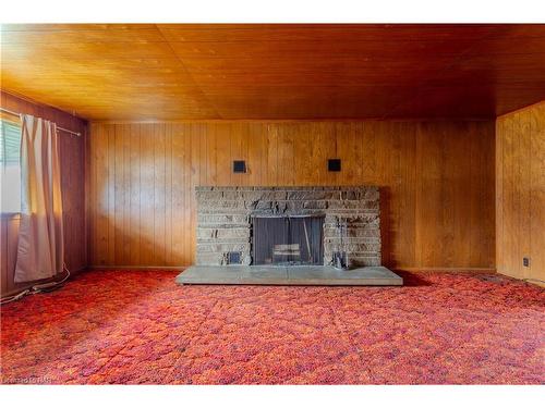 3766 Crystal Beach Drive, Crystal Beach, ON - Indoor Photo Showing Living Room With Fireplace