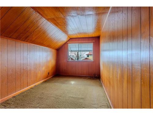 3766 Crystal Beach Drive, Crystal Beach, ON - Indoor Photo Showing Other Room