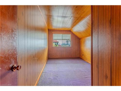 3766 Crystal Beach Drive, Crystal Beach, ON - Indoor Photo Showing Other Room